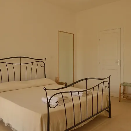 Il Monile Πανσιόν 3*